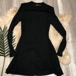 Black long sleeve dress